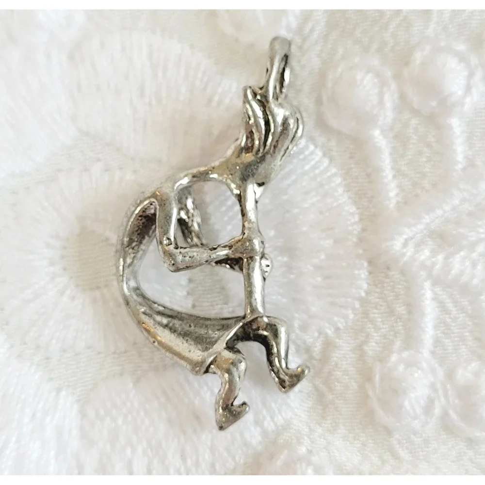 Kokopelli Pendant Silver Tone Southwestern Flute Player Music Tribal Boho 21469